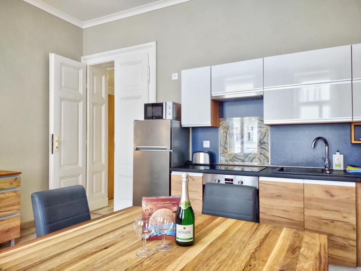 Karlsbad Family Apartment Exterior photo